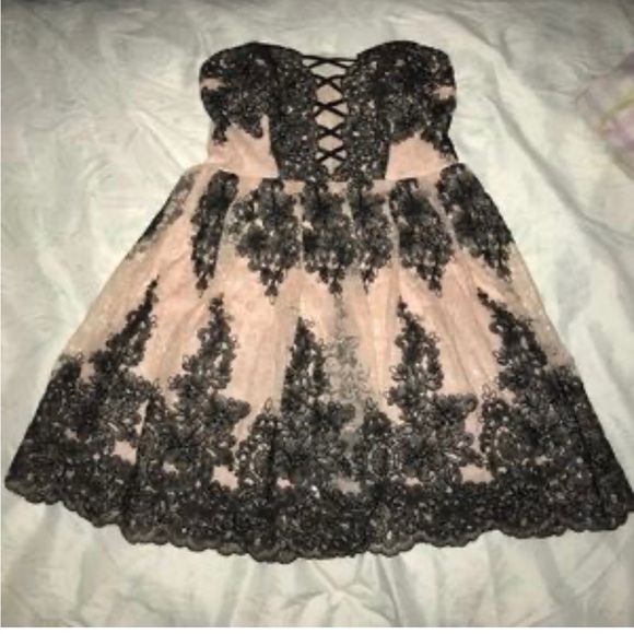 TRIXXI PROM DRESS COQUETTE GIRLY CORE PINK RETRO LACE SEQUINED IN SIZE 3 - Picture 6 of 7